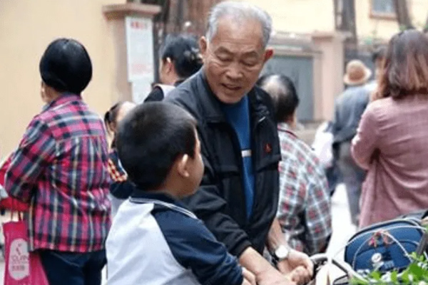 中国老年人现状及未来状况