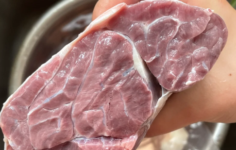 卤牛腱子需要切开吗 卤牛腱子需要焯水吗