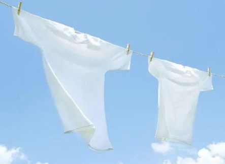 淋了雨的衣服可以隔天洗吗 衣服淋雨了可以第二天再洗吗