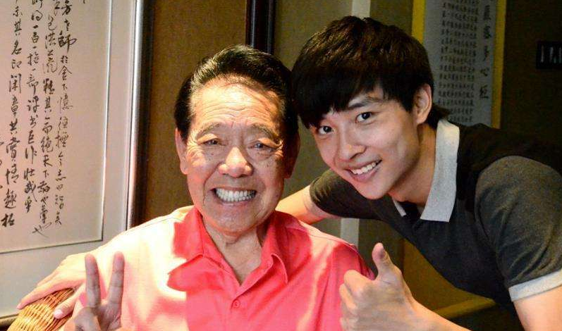 解说员苗霖个人资料简介