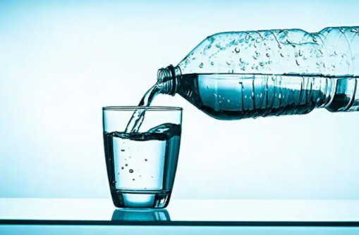 发烧喝电解质水好还是维生素c好退烧快