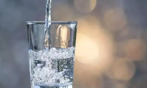 电解质水可以预防新冠吗 电解质水可以加热喝吗