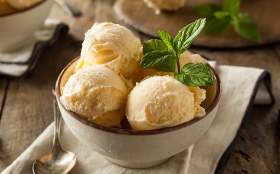 发烧吃冰淇淋可以退烧吗 发烧吃冰淇淋可以物理降温吗