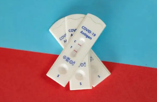 发烧做抗原一定是阳性吗（发烧做抗原一定是两道杠吗）