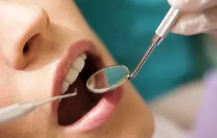 口腔烫的水泡能弄破吗 口腔烫伤要注意什么