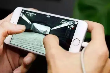 抖音刚刚在那边看到你啥梗什么意思 抖音热梗刚刚在那边看到你出自哪