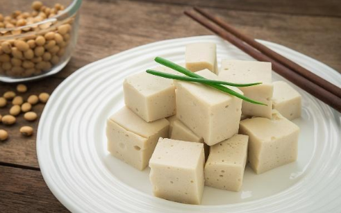 怎样把内酯豆腐从盒子中完整取出 内脂豆腐怎么从盒子里取出不碎