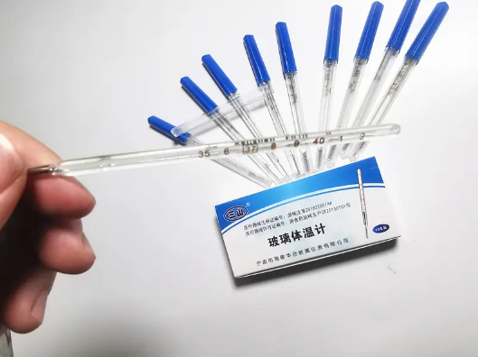 水银体温计甩不下去还能用吗（体温计的水银一直甩不下去怎么办）