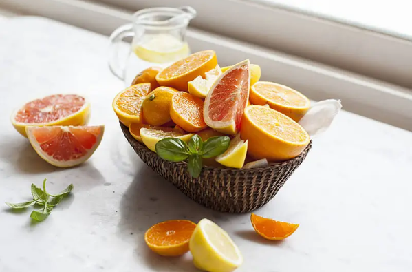 发烧吃柚子好吃火龙果好还是香蕉好