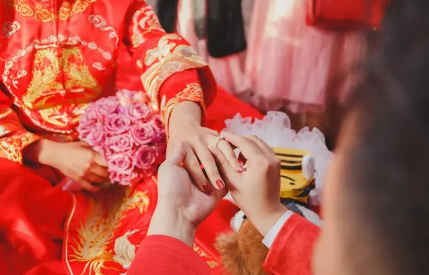 接亲是不是可以免份子钱 接亲过程中的注意事项都有啥