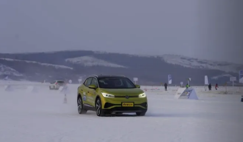 高纬度地区买新能源汽车合适吗？冬天会缩短续航！