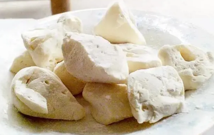 过小年为什么吃饴糖（小年吃饴糖哪个地方的风俗）