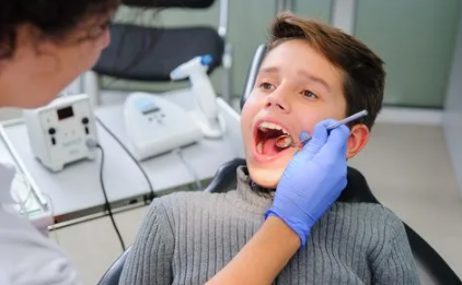 口腔烫的水泡能弄破吗 口腔烫伤要注意什么