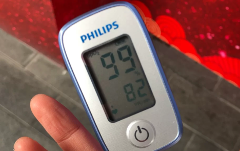 为什么血氧下降一会又上来了（为什么躺着和坐着血氧不一样）