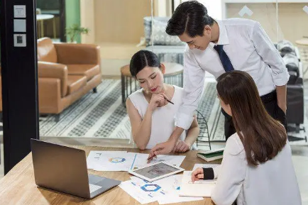 2023年1月29日补哪天的班 2023春节有调休吗