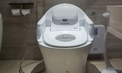 大便后擦屁股纸上有血是咋回事 大便后擦屁股纸上有血是上火了吗