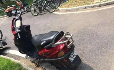 电动车天凉了突然就跑不远了正常吗 两轮电动车冬天续航真的少一半么