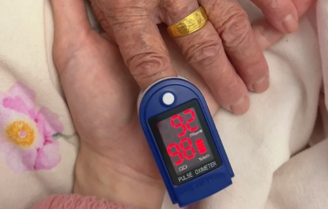 请问血氧仪在什么地方买啊 网上买的血氧仪准确吗