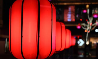 2023春节灯笼可以挂一年吗 头年春节挂的灯笼能不能留在第二年挂