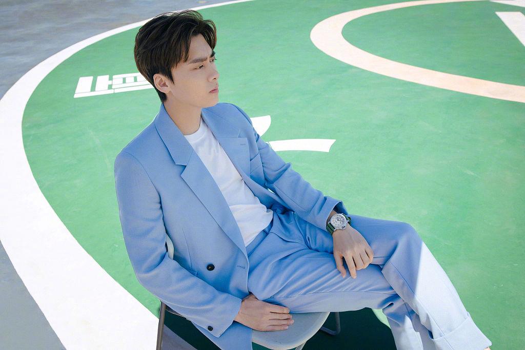 李易峰证件照高清图片（李易峰十大惊艳的照片）