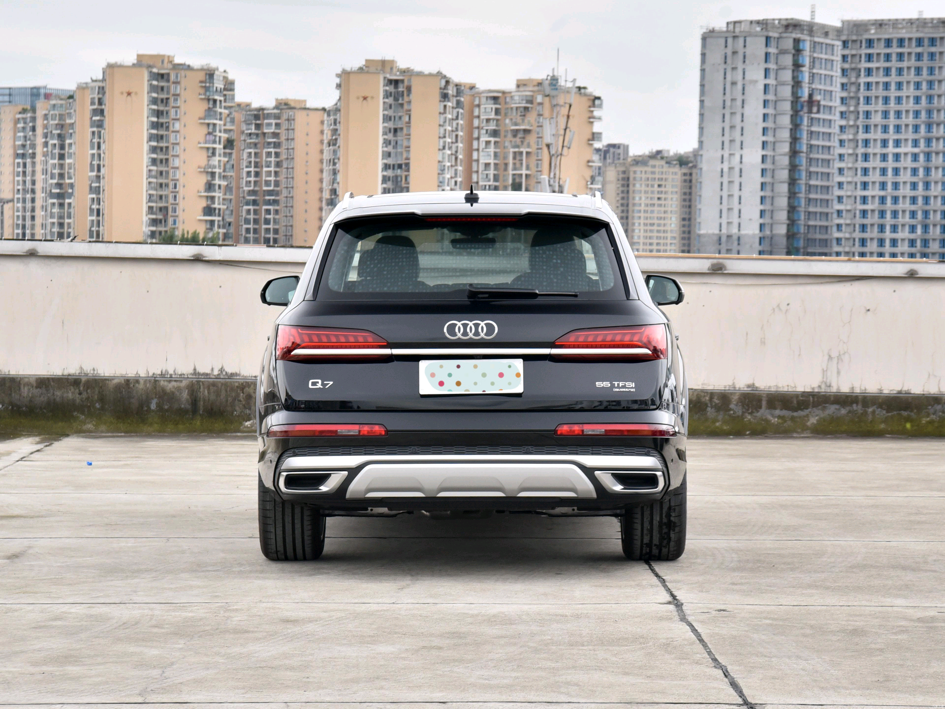 奥迪派克峰q7多少钱一辆（奥迪派克峰2022款落地价）