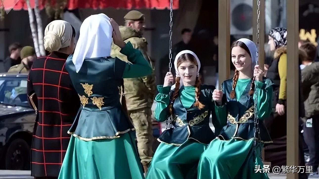 一万卢布等于多少人民币2022（俄罗斯人民平均工资）