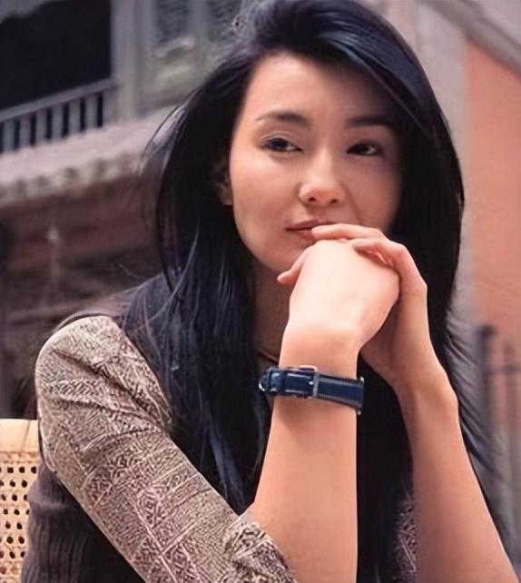 54岁张曼玉为什么这么穷（张曼玉个人资料简历）