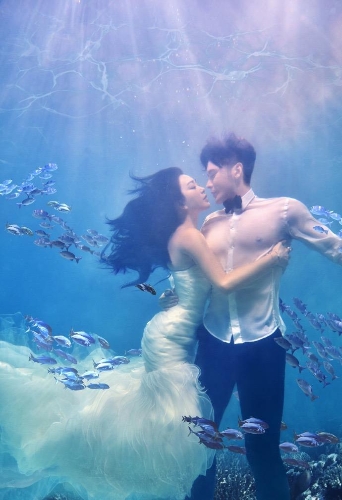 张伦硕整容前后照片对比(钟丽缇张伦硕承认恋情) 张伦硕整容前后照片对比(钟丽缇张伦硕承认恋情)