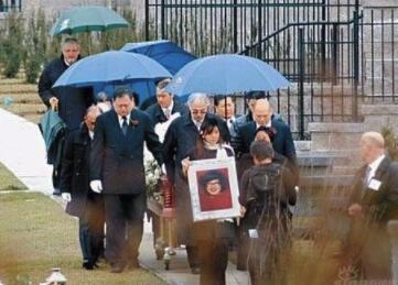 叶德娴是刘德华什么人 （刘德华喝叶德娴的关系）