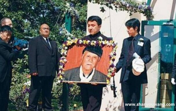 房祖名为什么姓房,成龙的真名是什么?