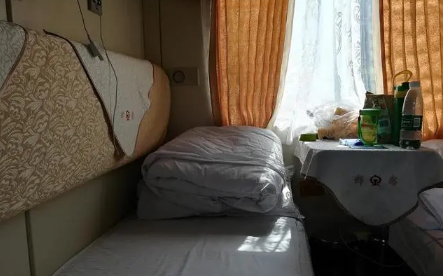 软卧是三层还是二层（软卧上下几层最舒服）