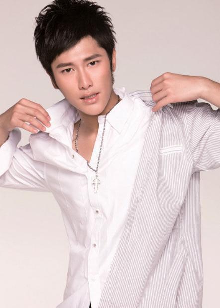 朱梓骁肛裂怎么引起的（内地F4朱梓骁肛裂的前因后果）