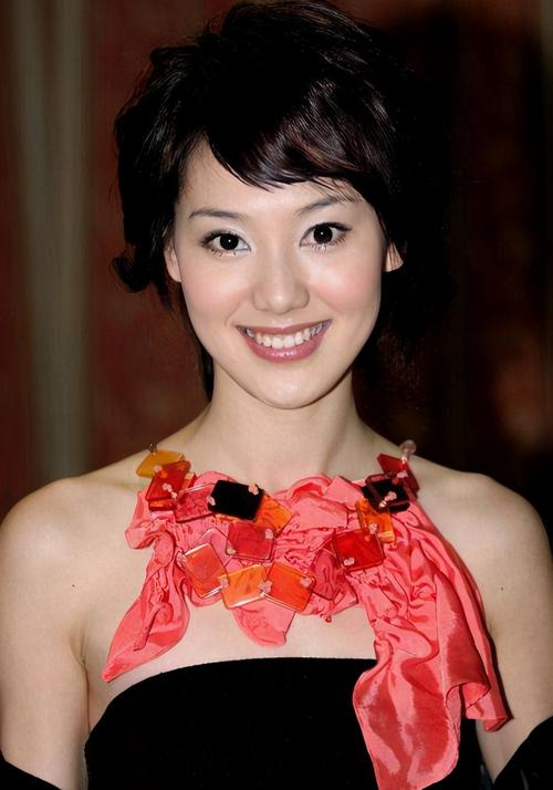 王冠为什么单身（央视主持人王冠感情绯闻）