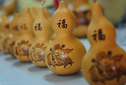 小葫芦绑红绳禁忌都有啥（葫芦为啥不能系红绳）