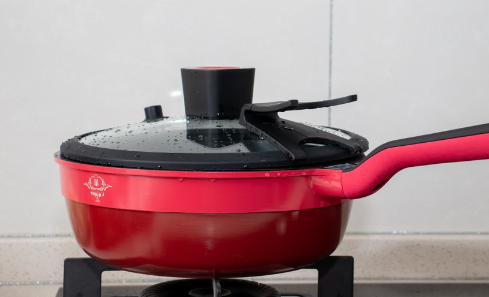 网上的微压锅是真的好吗（微压锅可以用来炒菜吗）