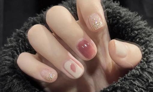 美甲最好隔20天左右就卸除吗（美甲20天换一次可以吗）