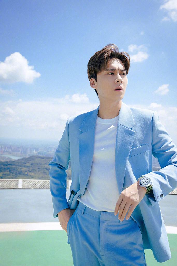 李易峰证件照高清图片（李易峰十大惊艳的照片）