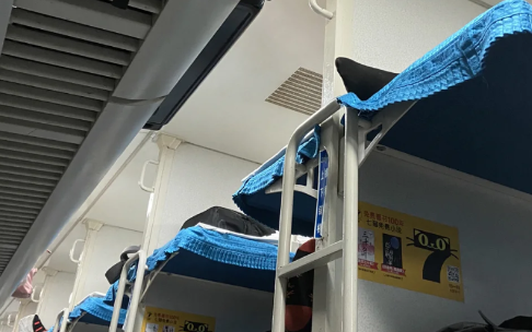 放票是优先给候补吗？越临近发车越容易抢到票吗