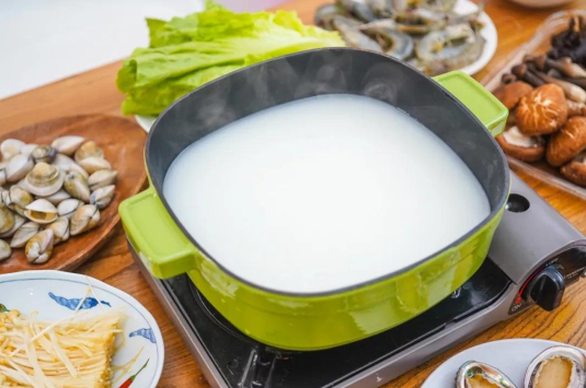 粥底火锅会不会上火（吃粥底火锅会胖吗）