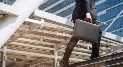 四天工作日是否能实行(4个工作日是指几天) 四天工作日是否能实行(4个工作日是指几天)