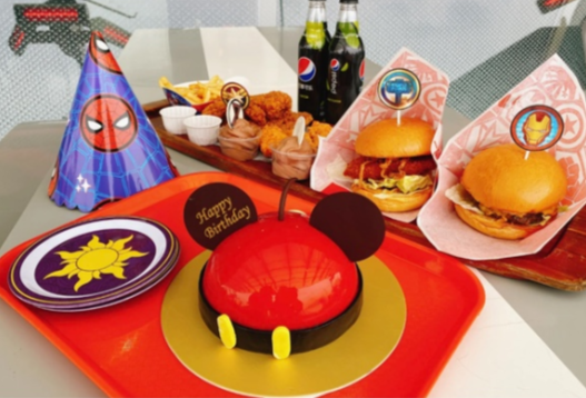 上海迪士尼生日蛋糕只有年卡有吗(迪士尼生日蛋糕必须本人买吗) 上海迪士尼生日蛋糕只有年卡有吗(迪士尼生日蛋糕必须本人买吗)