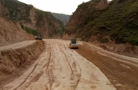 2023清明节填土谁都可以吗（清明给老祖宗上坟添土有讲究）