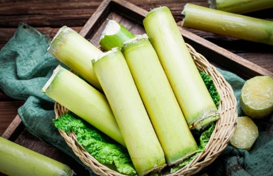 甘蔗剥皮后表面发红还能吃吗 甘蔗剥皮后表面发红还能吃吗