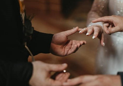 老二比老大结婚早不吉利吗（老二先结婚老大怎么破运气）