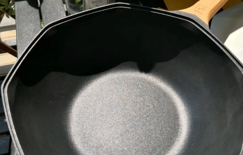 麦饭石锅为什么价格差那么大（真正的麦饭石锅多少钱2023）