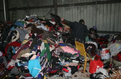 旧衣服能不能送给别人穿