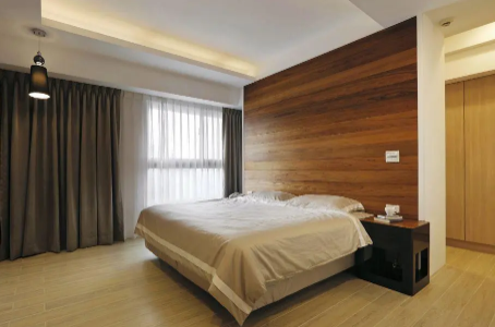 床头朝西脚朝东是大忌吗（房间床头朝向什么方向最好）