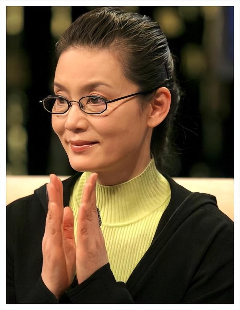 潘虹为什么不生孩子（老戏骨潘虹36年一直未婚的原因）