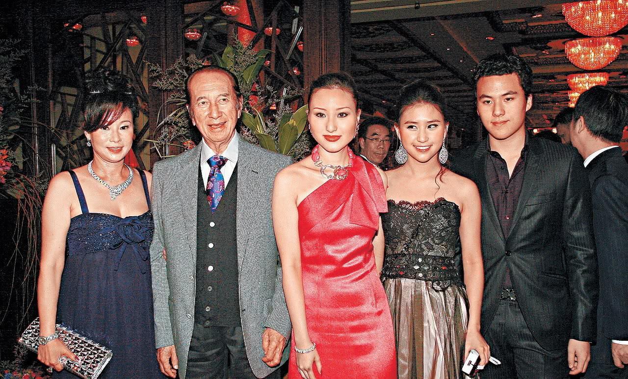 奚梦瑶家境怎么样（何猷君娶奚梦瑶的原因）