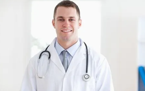 为什么三甲医院的医生看病态度差（感觉三甲医院医生不专业怎么办）